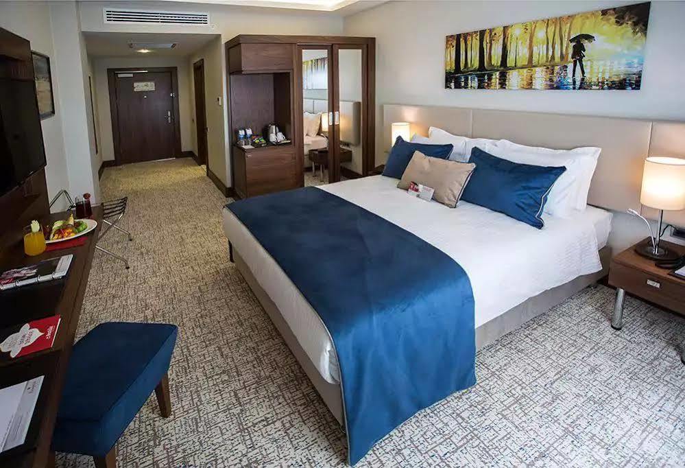 Hotel Ramada By Wyndham Yalova Yalova  Exterior foto